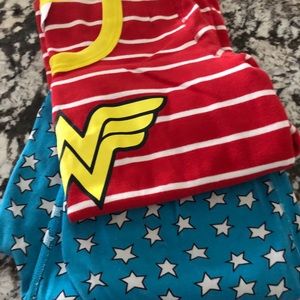 Women’s wonder women pjs 2 piece